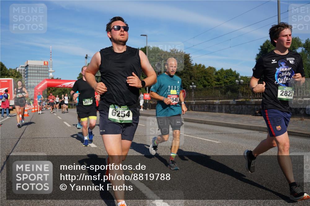 07.09.2025 - BARMER Alsterlauf Yannick Fuchs http://msf.ph/oto/8819788 07.09.2025 09:44:30 Laufen 3071, 6254, 2, 125, 545, 19, 2823 meine-sportfotos.de