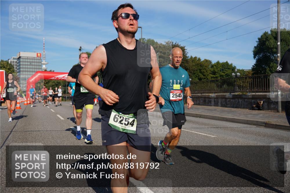 07.09.2025 - BARMER Alsterlauf Yannick Fuchs http://msf.ph/oto/8819792 07.09.2025 09:44:30 Laufen 5969, 00, 30, 6254, 2, 025, 2545 meine-sportfotos.de