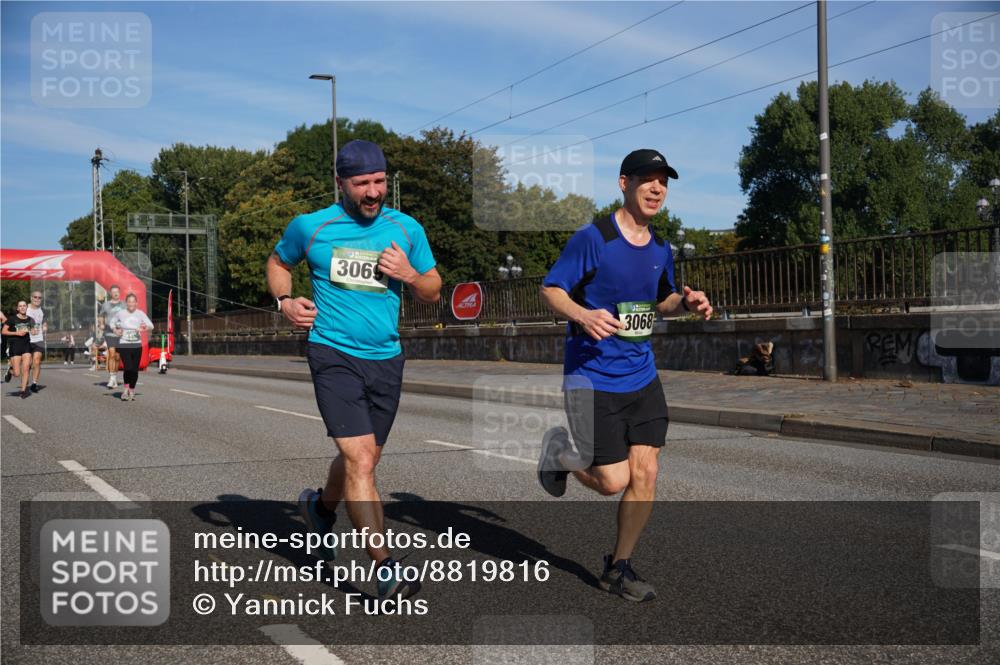 07.09.2025 - BARMER Alsterlauf Yannick Fuchs http://msf.ph/oto/8819816 07.09.2025 09:44:32 Laufen 3069, 3068 meine-sportfotos.de