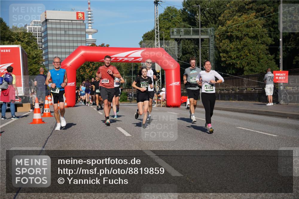 07.09.2025 - BARMER Alsterlauf Yannick Fuchs http://msf.ph/oto/8819859 07.09.2025 09:44:34 Laufen 4158, 5575, 336, 4453, 76 meine-sportfotos.de