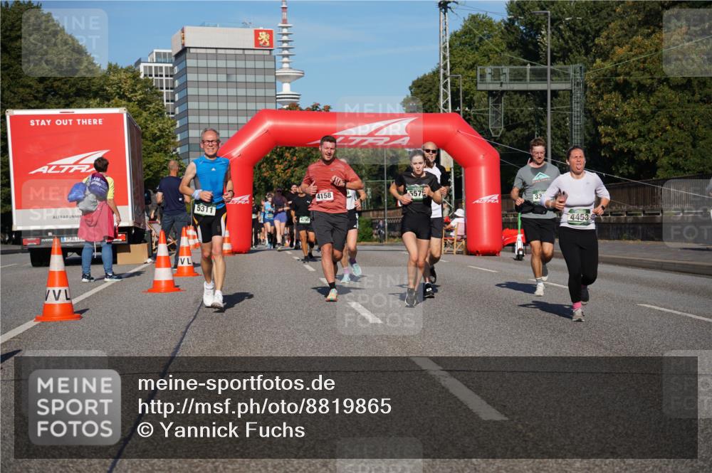 07.09.2025 - BARMER Alsterlauf Yannick Fuchs http://msf.ph/oto/8819865 07.09.2025 09:44:34 Laufen 5311, 4795, 4158, 5575, 4453 meine-sportfotos.de
