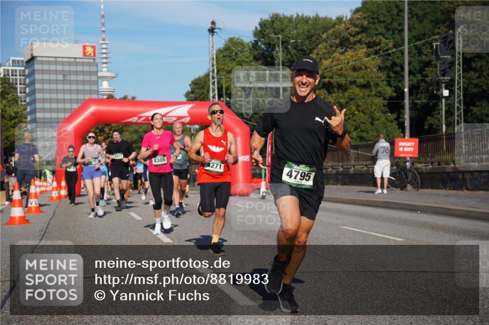 07.09.2025 - BARMER Alsterlauf Yannick Fuchs http://msf.ph/oto/8819983 07.09.2025 09:44:40 Laufen 8305, 4795, 4271 meine-sportfotos.de
