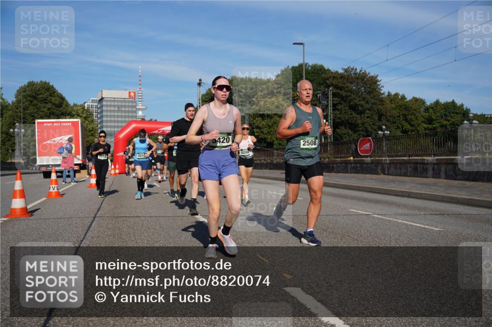 07.09.2025 - BARMER Alsterlauf Yannick Fuchs http://msf.ph/oto/8820074 07.09.2025 09:44:44 Laufen 8118, 4015, 5420, 6288, 2508 meine-sportfotos.de