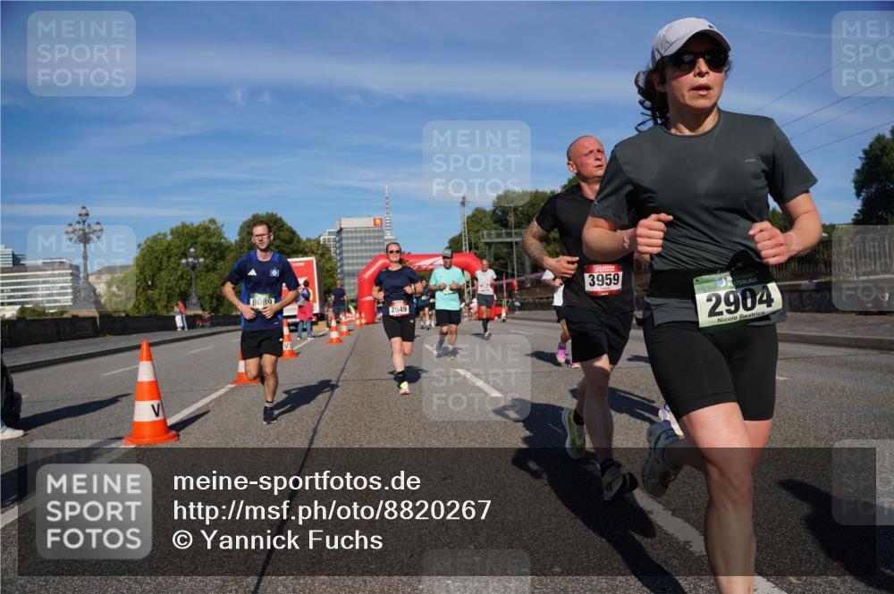 07.09.2025 - BARMER Alsterlauf Yannick Fuchs http://msf.ph/oto/8820267 07.09.2025 09:44:52 Laufen 8089, 2549, 3959, 36, 2904 meine-sportfotos.de