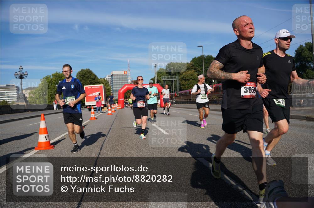 07.09.2025 - BARMER Alsterlauf Yannick Fuchs http://msf.ph/oto/8820282 07.09.2025 09:44:52 Laufen 8089, 2549, 3959, 5619 meine-sportfotos.de