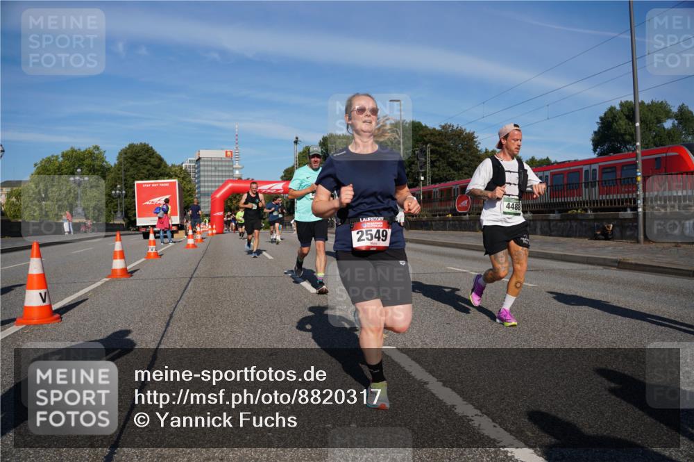 07.09.2025 - BARMER Alsterlauf Yannick Fuchs http://msf.ph/oto/8820317 07.09.2025 09:44:53 Laufen 2549, 4488 meine-sportfotos.de