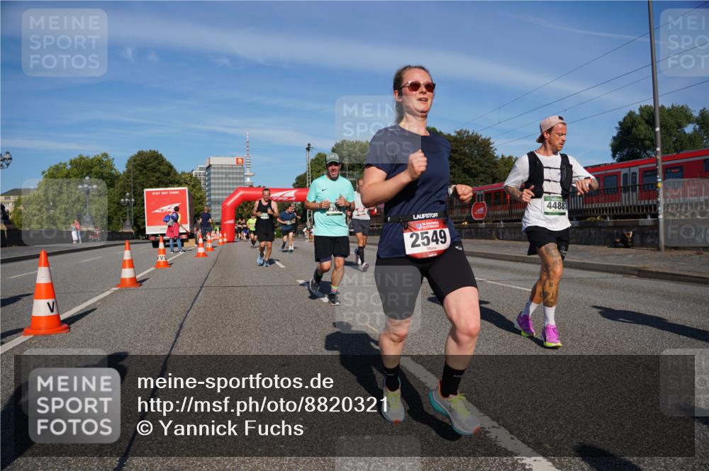 07.09.2025 - BARMER Alsterlauf Yannick Fuchs http://msf.ph/oto/8820321 07.09.2025 09:44:53 Laufen 2549, 4488 meine-sportfotos.de
