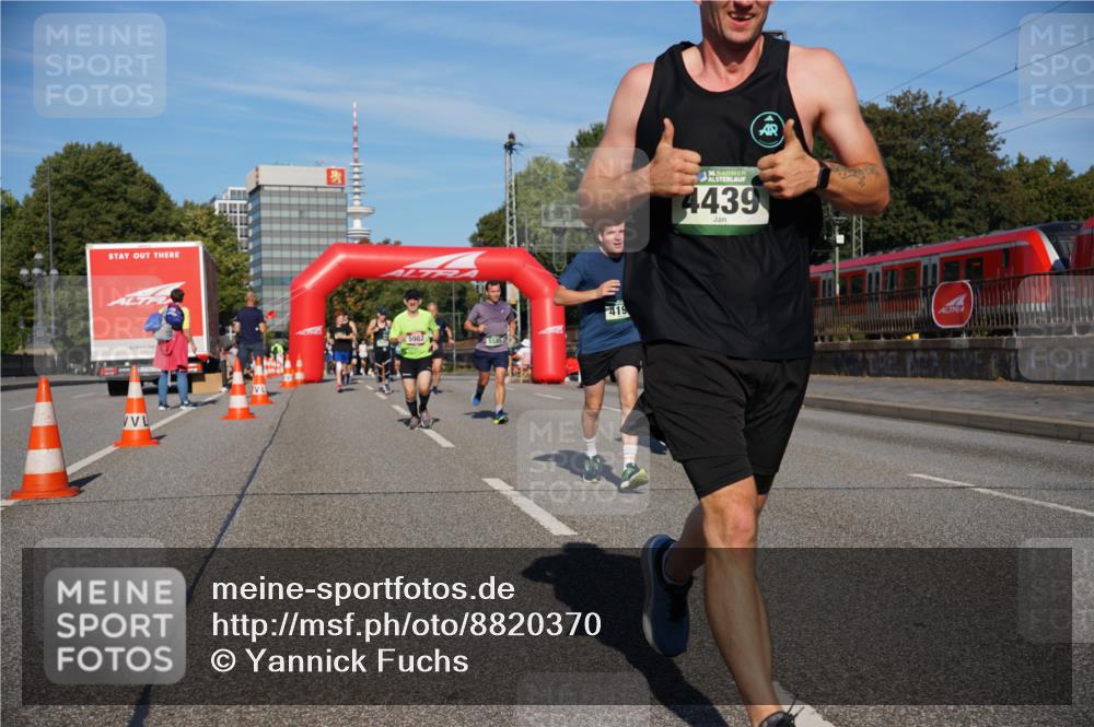 07.09.2025 - BARMER Alsterlauf Yannick Fuchs http://msf.ph/oto/8820370 07.09.2025 09:44:56 Laufen 5982, 5585, 419, 36, 4439 meine-sportfotos.de