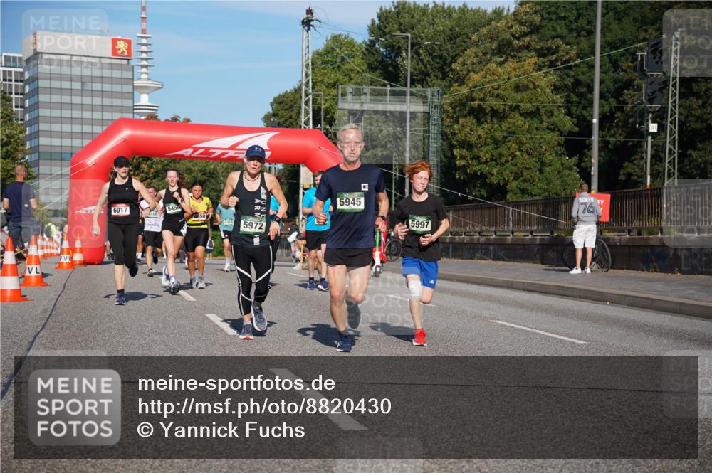 07.09.2025 - BARMER Alsterlauf Yannick Fuchs http://msf.ph/oto/8820430 07.09.2025 09:45:01 Laufen 6017, 5456, 5972, 5945, 5997, 76 meine-sportfotos.de
