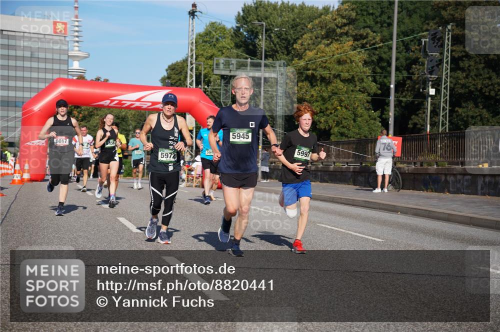 07.09.2025 - BARMER Alsterlauf Yannick Fuchs http://msf.ph/oto/8820441 07.09.2025 09:45:01 Laufen 6017, 5456, 4983, 5972, 594, 5945, 5997, 76, 127 meine-sportfotos.de
