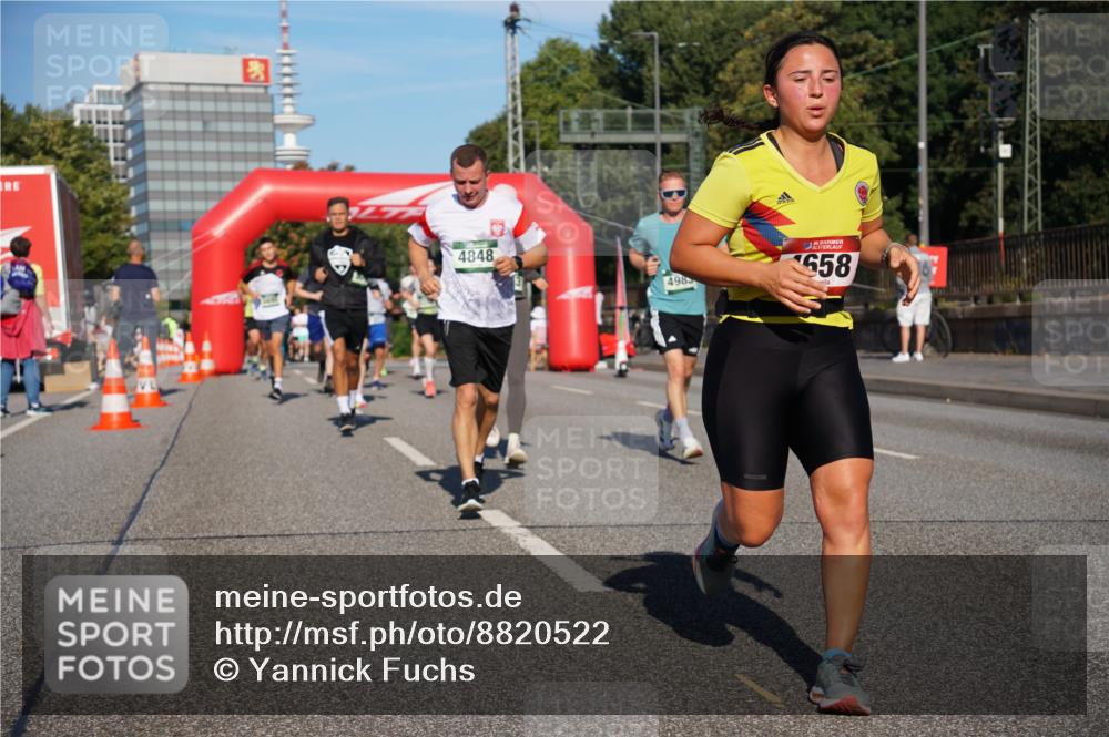 07.09.2025 - BARMER Alsterlauf Yannick Fuchs http://msf.ph/oto/8820522 07.09.2025 09:45:07 Laufen 4848, 498, 558 meine-sportfotos.de