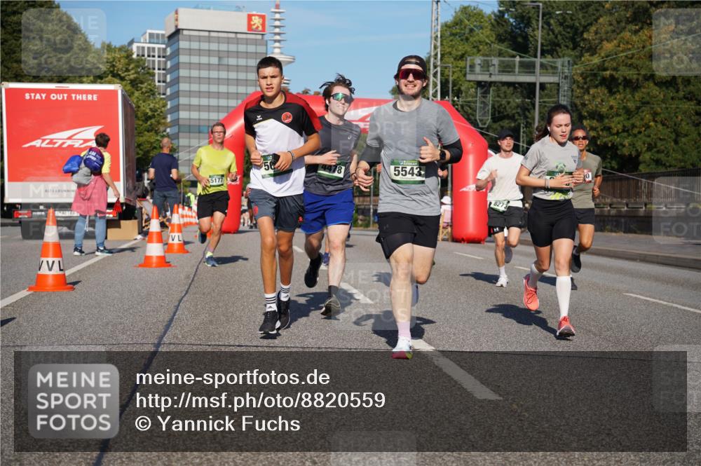 07.09.2025 - BARMER Alsterlauf Yannick Fuchs http://msf.ph/oto/8820559 07.09.2025 09:45:10 Laufen 5177, 4478, 5543, 8273 meine-sportfotos.de
