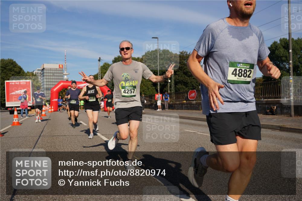 07.09.2025 - BARMER Alsterlauf Yannick Fuchs http://msf.ph/oto/8820974 07.09.2025 09:45:31 Laufen 4955, 8530, 19, 36, 4882, 869, 4257 meine-sportfotos.de