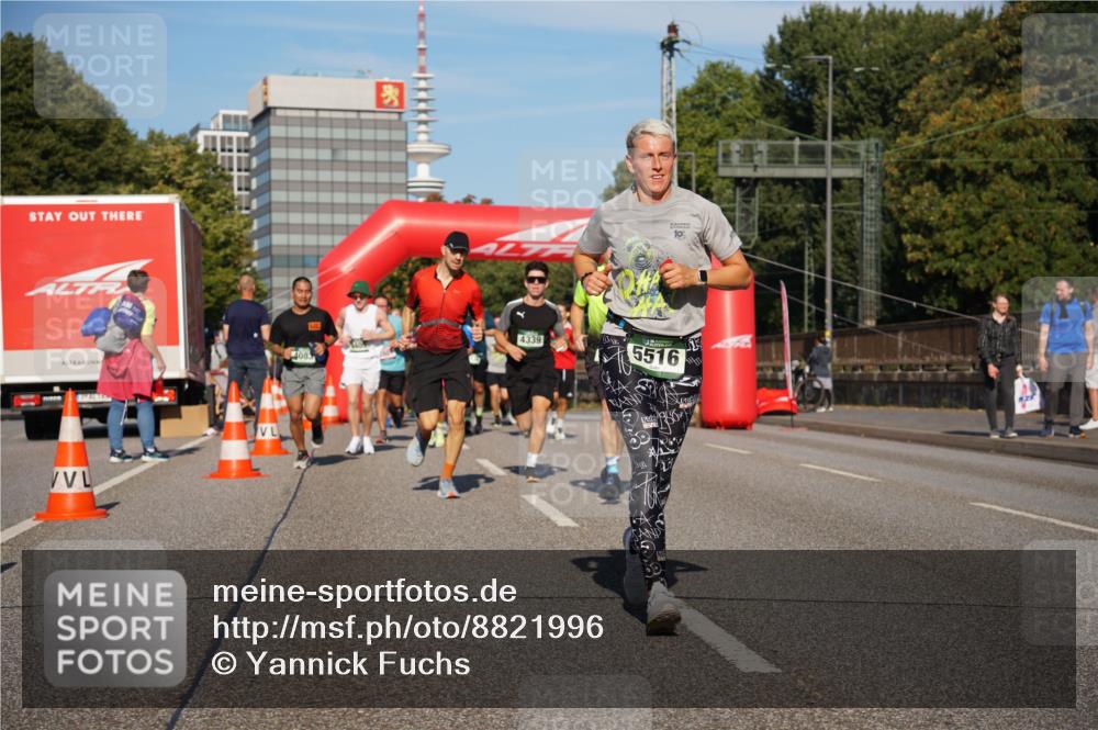 07.09.2025 - BARMER Alsterlauf Yannick Fuchs http://msf.ph/oto/8821996 07.09.2025 09:46:22 Laufen 4083, 4339, 10, 5516 meine-sportfotos.de