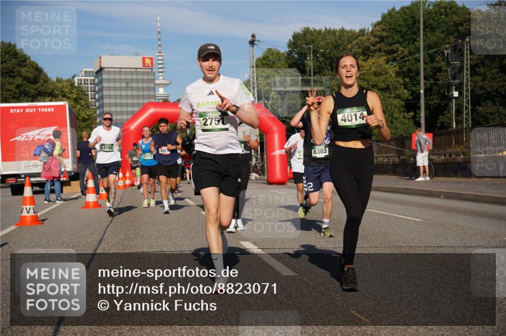 07.09.2025 - BARMER Alsterlauf Yannick Fuchs http://msf.ph/oto/8823071 07.09.2025 09:47:23 Laufen 4786, 16215, 395, 2751, 8303, 40, 4014 meine-sportfotos.de