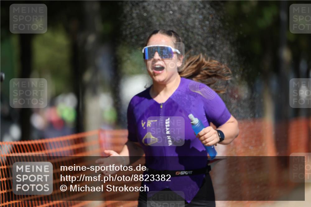 07.09.2025 - 19. Norderstedt Triathlon Michael Strokosch http://msf.ph/oto/8823382 07.09.2025 12:14:14 Laufen 1246 meine-sportfotos.de