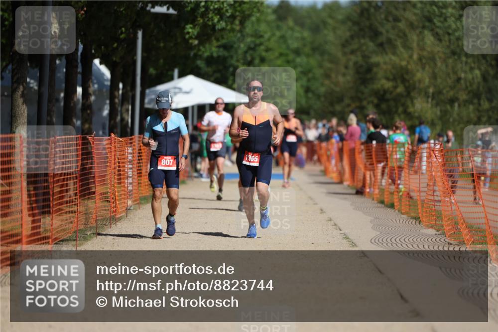 07.09.2025 - 19. Norderstedt Triathlon Michael Strokosch http://msf.ph/oto/8823744 07.09.2025 12:15:20 Laufen 1301, 1365 meine-sportfotos.de