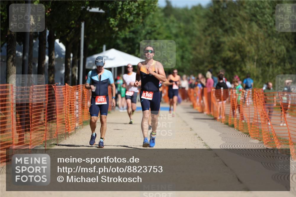 07.09.2025 - 19. Norderstedt Triathlon Michael Strokosch http://msf.ph/oto/8823753 07.09.2025 12:15:21 Laufen 1301, 1365 meine-sportfotos.de