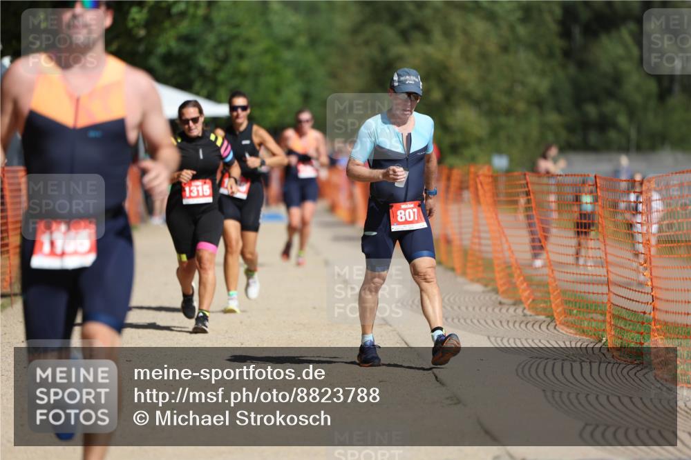 07.09.2025 - 19. Norderstedt Triathlon Michael Strokosch http://msf.ph/oto/8823788 07.09.2025 12:15:26 Laufen 807, 1253, 1315, 1358, 1365 meine-sportfotos.de