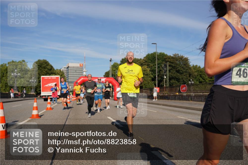 07.09.2025 - BARMER Alsterlauf Yannick Fuchs http://msf.ph/oto/8823858 07.09.2025 09:48:08 Laufen 46, 2734, 2345 meine-sportfotos.de