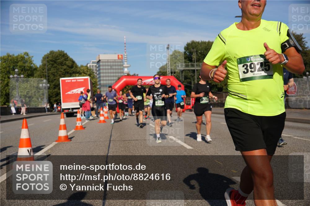 07.09.2025 - BARMER Alsterlauf Yannick Fuchs http://msf.ph/oto/8824616 07.09.2025 09:49:49 Laufen 8344, 5598, 36, 1, 3925 meine-sportfotos.de