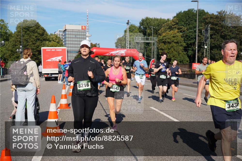 07.09.2025 - BARMER Alsterlauf Yannick Fuchs http://msf.ph/oto/8825587 07.09.2025 09:59:31 Laufen 8216, 4643, 4172, 3238, 3237, 3240, 3433 meine-sportfotos.de