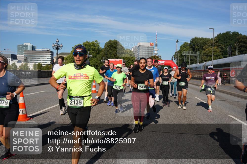 07.09.2025 - BARMER Alsterlauf Yannick Fuchs http://msf.ph/oto/8825907 07.09.2025 10:01:06 Laufen 379, 2139, 3173, 5815, 2436, 2120 meine-sportfotos.de