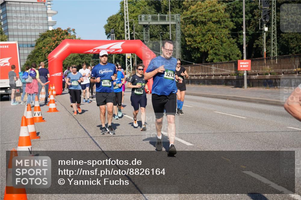 07.09.2025 - BARMER Alsterlauf Yannick Fuchs http://msf.ph/oto/8826164 07.09.2025 10:02:37 Laufen 3275, 8076, 630, 3490, 3212 meine-sportfotos.de