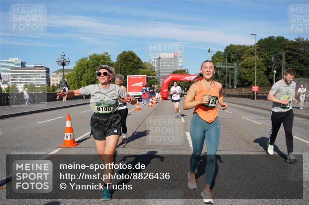 07.09.2025 - BARMER Alsterlauf Yannick Fuchs http://msf.ph/oto/8826436 07.09.2025 10:04:20 Laufen 6100, 10, 124 meine-sportfotos.de