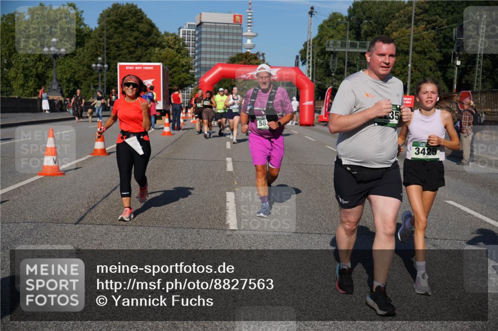 07.09.2025 - BARMER Alsterlauf Yannick Fuchs http://msf.ph/oto/8827563 07.09.2025 10:10:10 Laufen 58, 35, 3425 meine-sportfotos.de