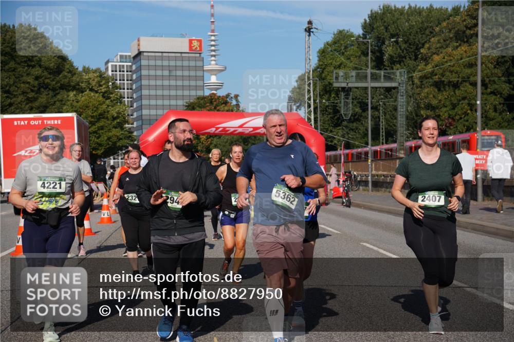 07.09.2025 - BARMER Alsterlauf Yannick Fuchs http://msf.ph/oto/8827950 07.09.2025 10:11:49 Laufen 4221, 232, 294, 5362, 2407 meine-sportfotos.de