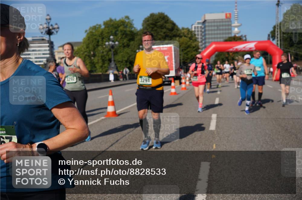 07.09.2025 - BARMER Alsterlauf Yannick Fuchs http://msf.ph/oto/8828533 07.09.2025 10:14:42 Laufen 3292, 3291 meine-sportfotos.de