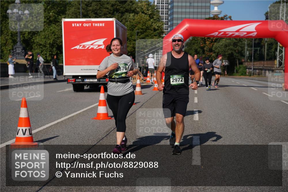 07.09.2025 - BARMER Alsterlauf Yannick Fuchs http://msf.ph/oto/8829088 07.09.2025 10:18:11 Laufen 2976, 2972 meine-sportfotos.de