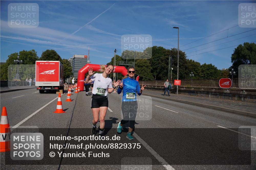 07.09.2025 - BARMER Alsterlauf Yannick Fuchs http://msf.ph/oto/8829375 07.09.2025 10:24:06 Laufen 3553, 3542 meine-sportfotos.de