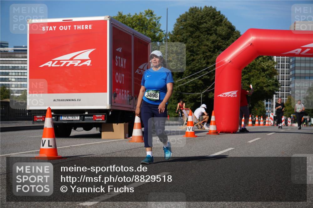 07.09.2025 - BARMER Alsterlauf Yannick Fuchs http://msf.ph/oto/8829518 07.09.2025 10:28:04 Laufen 3898 meine-sportfotos.de
