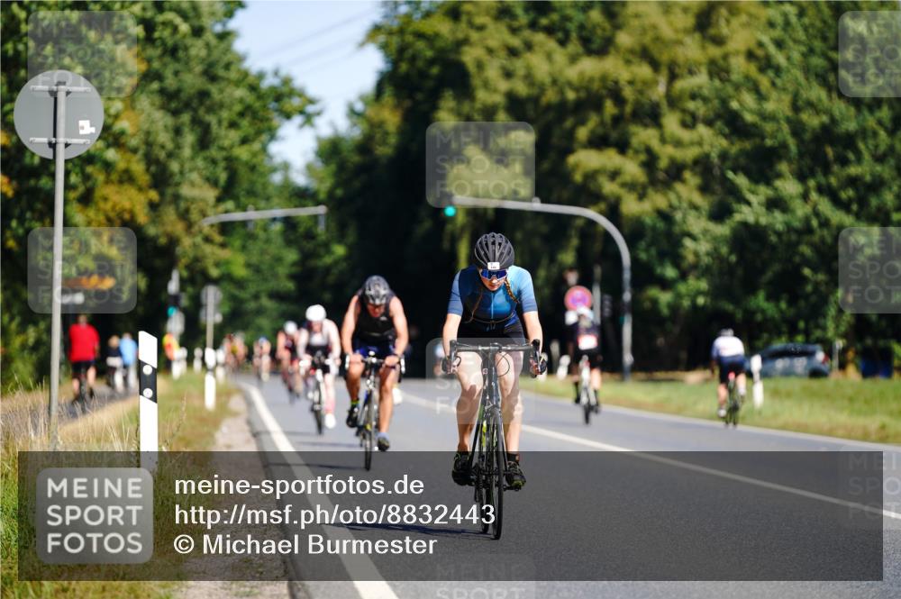 07.09.2025 - 19. Norderstedt Triathlon Michael Burmester http://msf.ph/oto/8832443 07.09.2025 11:41:18 Radfahren 140 meine-sportfotos.de