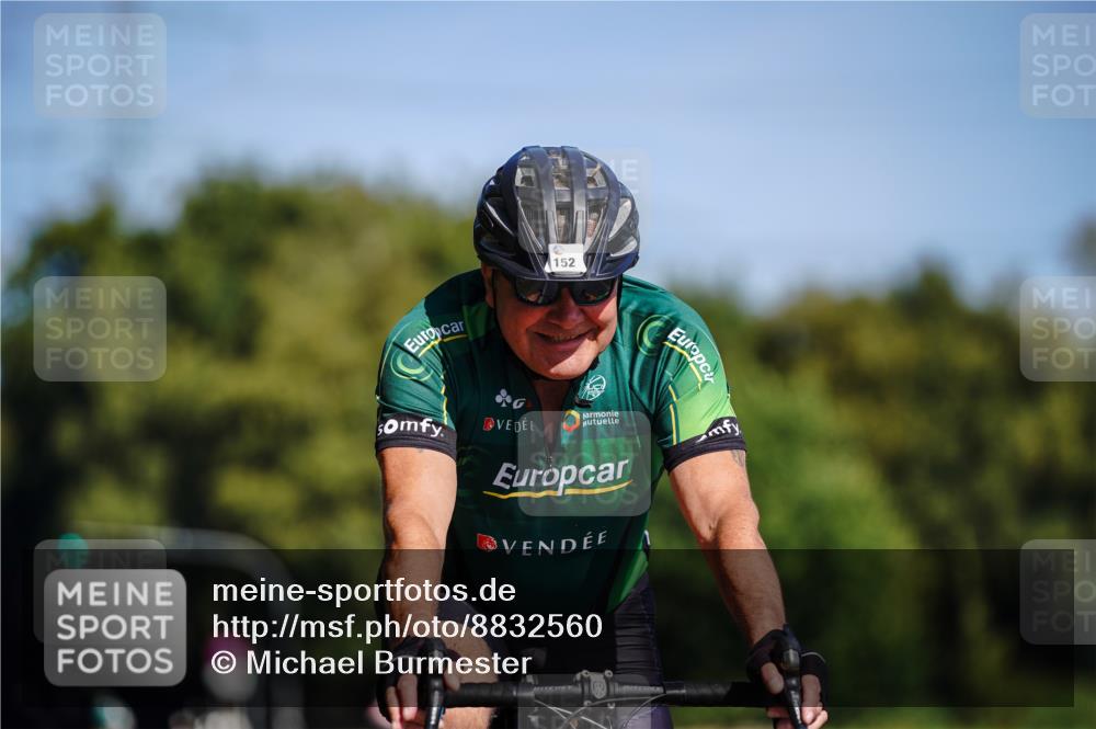 07.09.2025 - 19. Norderstedt Triathlon Michael Burmester http://msf.ph/oto/8832560 07.09.2025 11:44:39 Radfahren 152, 1327 meine-sportfotos.de