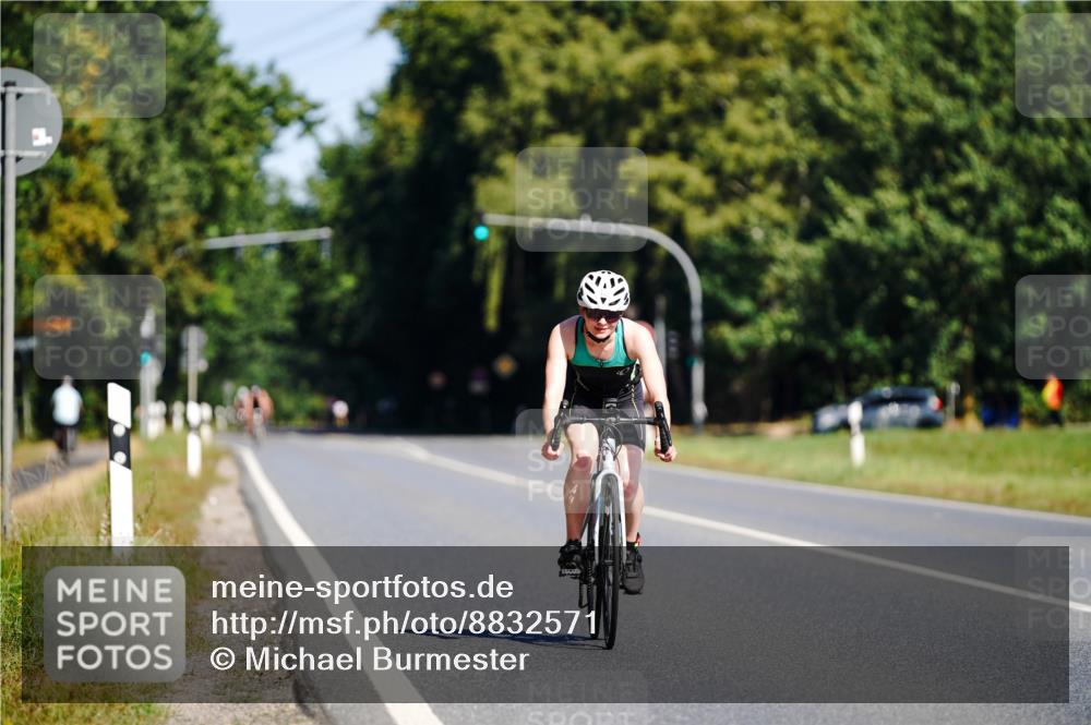 07.09.2025 - 19. Norderstedt Triathlon Michael Burmester http://msf.ph/oto/8832571 07.09.2025 11:44:56 Radfahren 148 meine-sportfotos.de