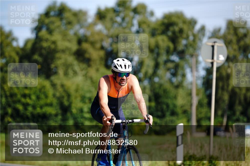 07.09.2025 - 19. Norderstedt Triathlon Michael Burmester http://msf.ph/oto/8832580 07.09.2025 11:45:29 Radfahren 1190, 1365 meine-sportfotos.de