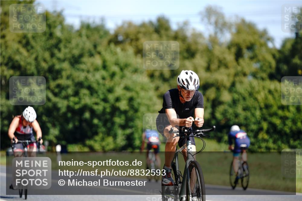 07.09.2025 - 19. Norderstedt Triathlon Michael Burmester http://msf.ph/oto/8832593 07.09.2025 11:46:28 Radfahren 237 meine-sportfotos.de
