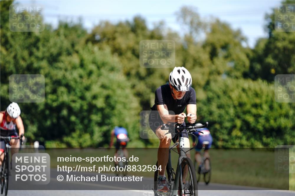 07.09.2025 - 19. Norderstedt Triathlon Michael Burmester http://msf.ph/oto/8832594 07.09.2025 11:46:28 Radfahren 237 meine-sportfotos.de