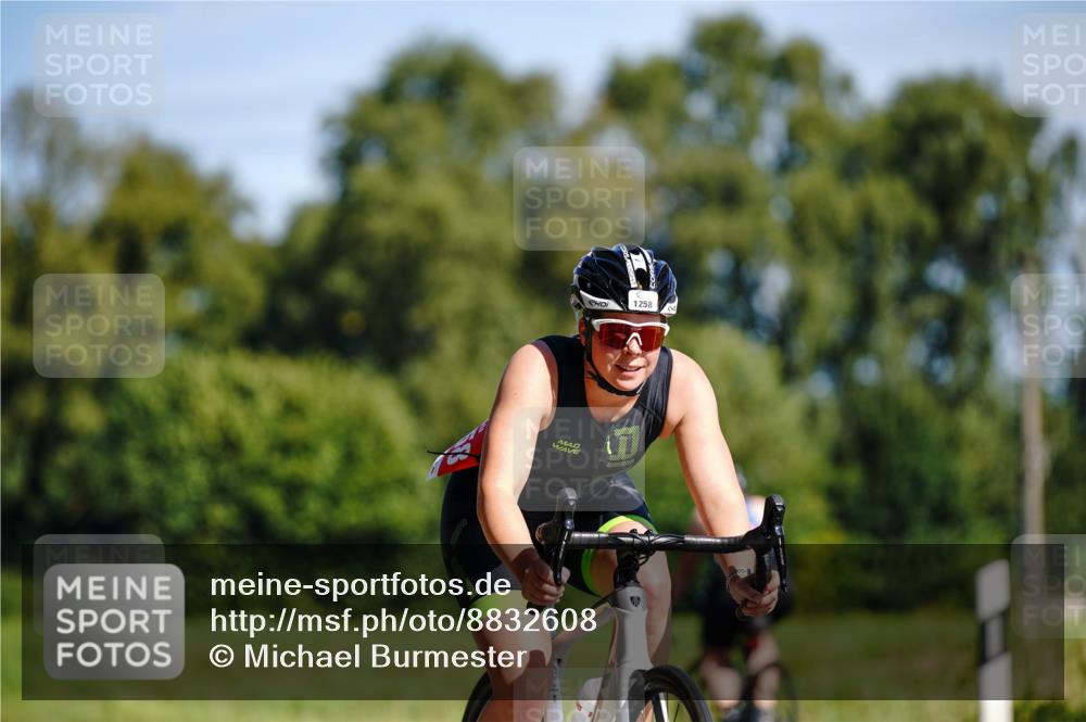 07.09.2025 - 19. Norderstedt Triathlon Michael Burmester http://msf.ph/oto/8832608 07.09.2025 11:46:48 Radfahren 736, 1258, 1333 meine-sportfotos.de