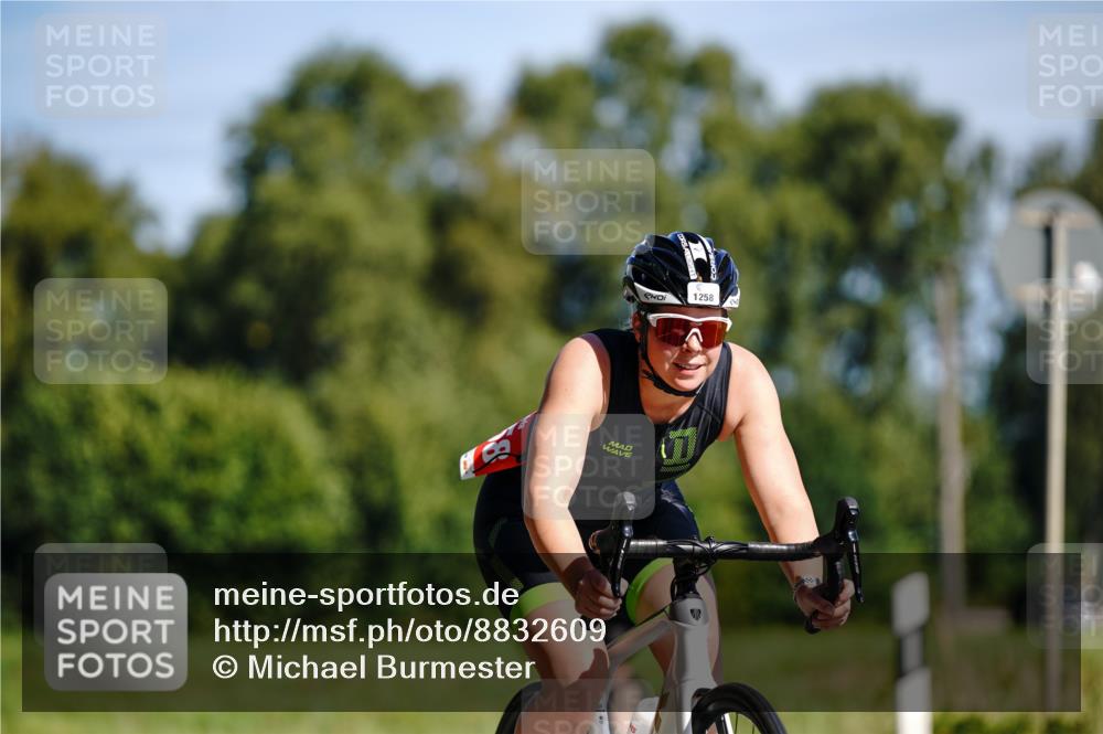 07.09.2025 - 19. Norderstedt Triathlon Michael Burmester http://msf.ph/oto/8832609 07.09.2025 11:46:48 Radfahren 736, 1258, 1333 meine-sportfotos.de