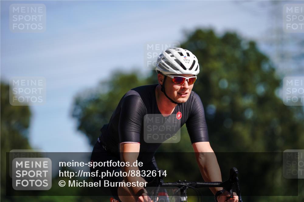 07.09.2025 - 19. Norderstedt Triathlon Michael Burmester http://msf.ph/oto/8832614 07.09.2025 11:47:10 Radfahren 1357 meine-sportfotos.de