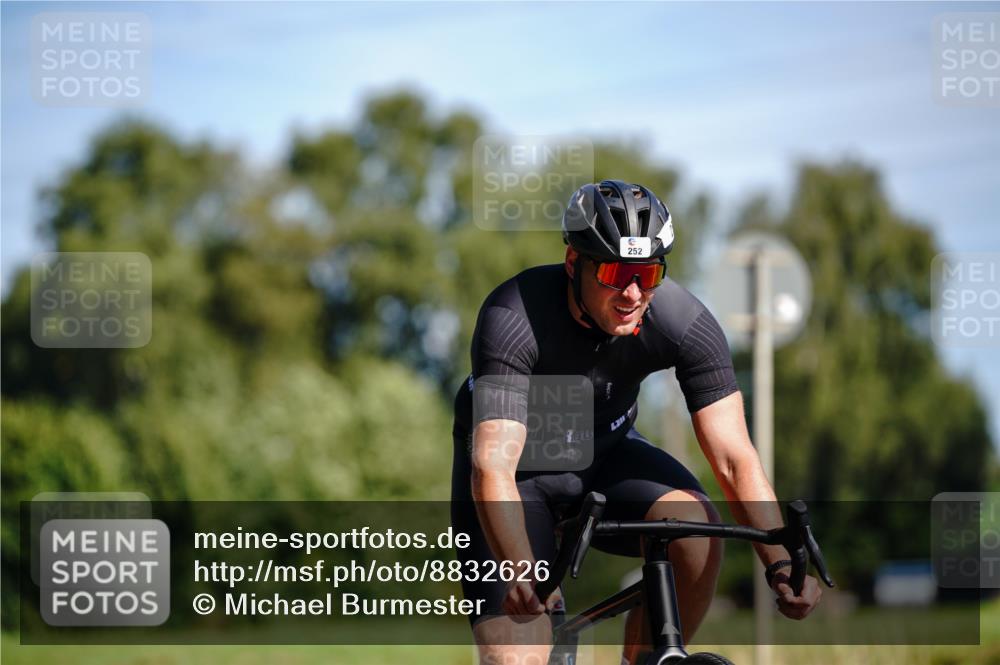 07.09.2025 - 19. Norderstedt Triathlon Michael Burmester http://msf.ph/oto/8832626 07.09.2025 11:47:30 Radfahren 155, 252, 279, 303 meine-sportfotos.de