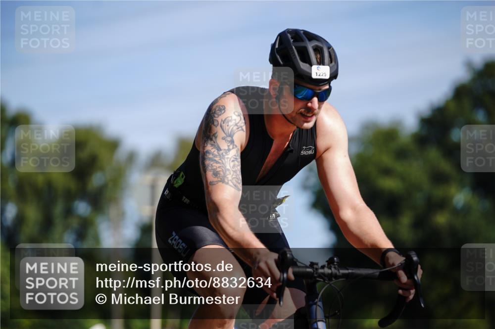07.09.2025 - 19. Norderstedt Triathlon Michael Burmester http://msf.ph/oto/8832634 07.09.2025 11:47:35 Radfahren 155, 201, 1225, 1320 meine-sportfotos.de
