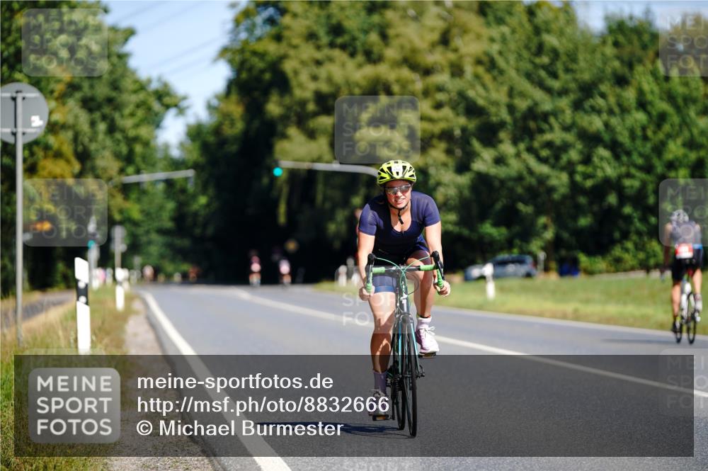 07.09.2025 - 19. Norderstedt Triathlon Michael Burmester http://msf.ph/oto/8832666 07.09.2025 11:49:10 Radfahren 1368 meine-sportfotos.de