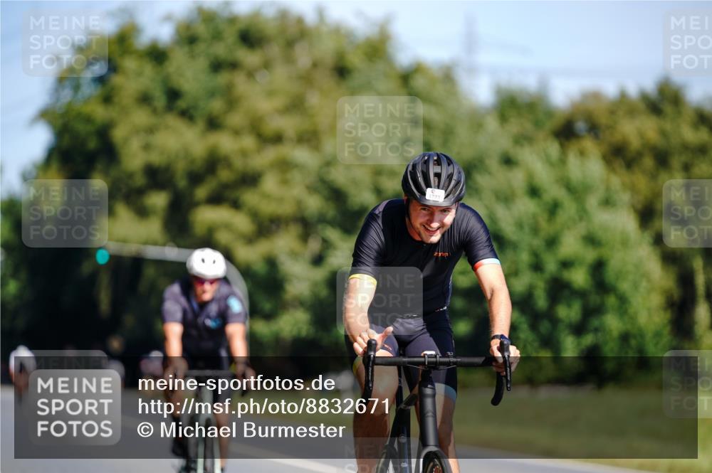 07.09.2025 - 19. Norderstedt Triathlon Michael Burmester http://msf.ph/oto/8832671 07.09.2025 11:49:47 Radfahren 253, 1223 meine-sportfotos.de