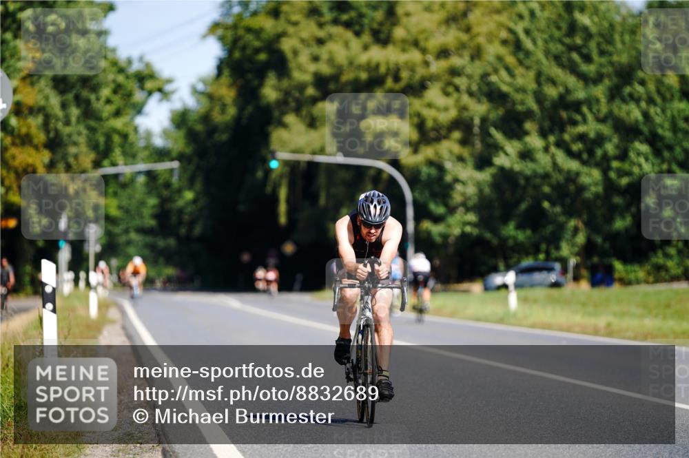 07.09.2025 - 19. Norderstedt Triathlon Michael Burmester http://msf.ph/oto/8832689 07.09.2025 11:50:26 Radfahren 746 meine-sportfotos.de