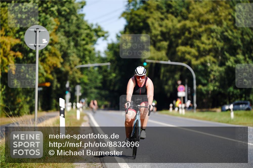 07.09.2025 - 19. Norderstedt Triathlon Michael Burmester http://msf.ph/oto/8832696 07.09.2025 11:50:45 Radfahren 278 meine-sportfotos.de